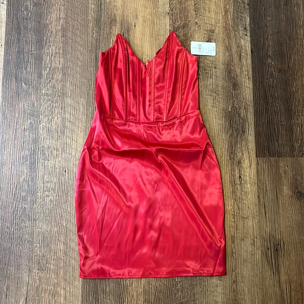 NWT red strapless dress size S